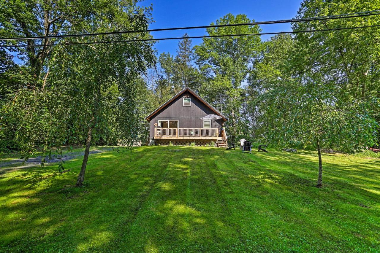 Modern East Stroudsburg Home With Deck And Gas Grill! Eksteriør bilde